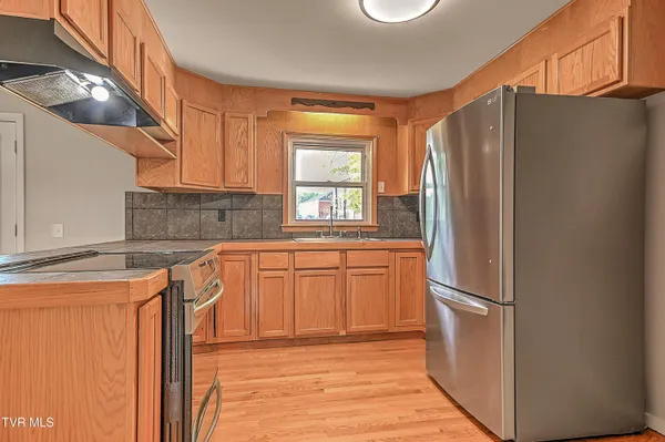 $339,900 | 234 West Doe Avenue, Elizabethton, TN 37643