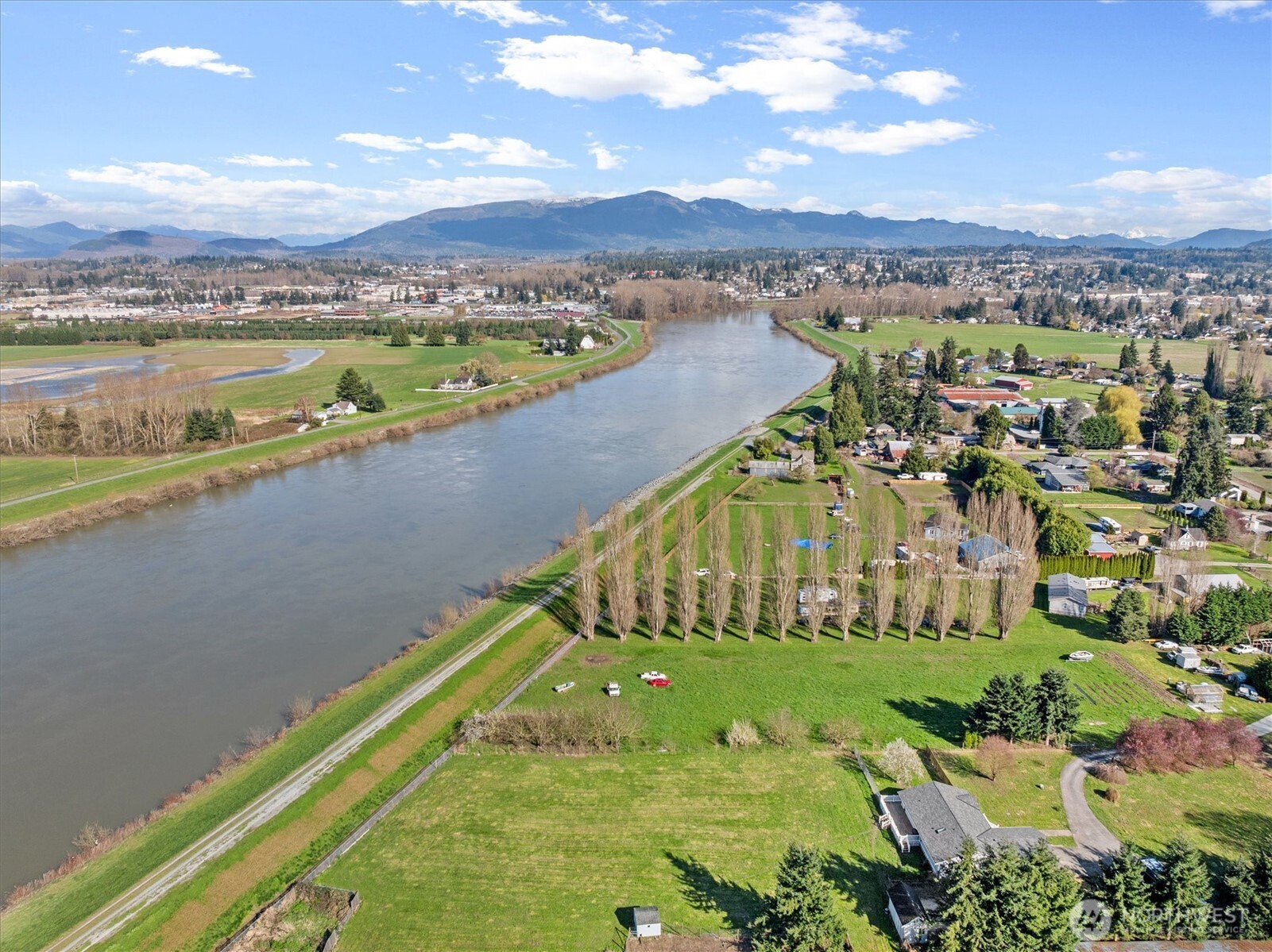 17771 Dunbar Road Mount Vernon, WA 98273 - Photo 28 of 38 a view of a city