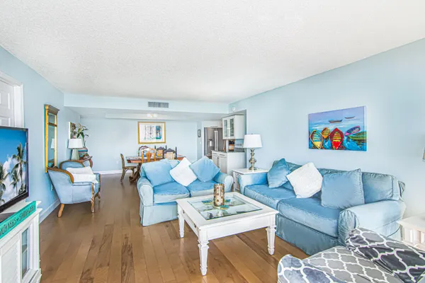 $5,500 | 5600 North Flagler Drive, Unit 1404, West Palm Beach, FL 33407