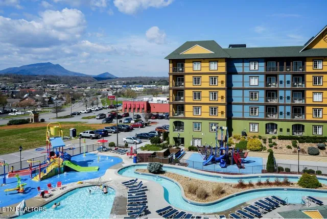 $219,000 | 225 Collier Drive, Unit 2212, Sevierville, TN 37862