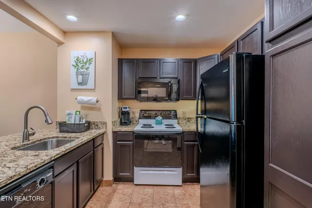 $219,000 | 225 Collier Drive, Unit 2212, Sevierville, TN 37862