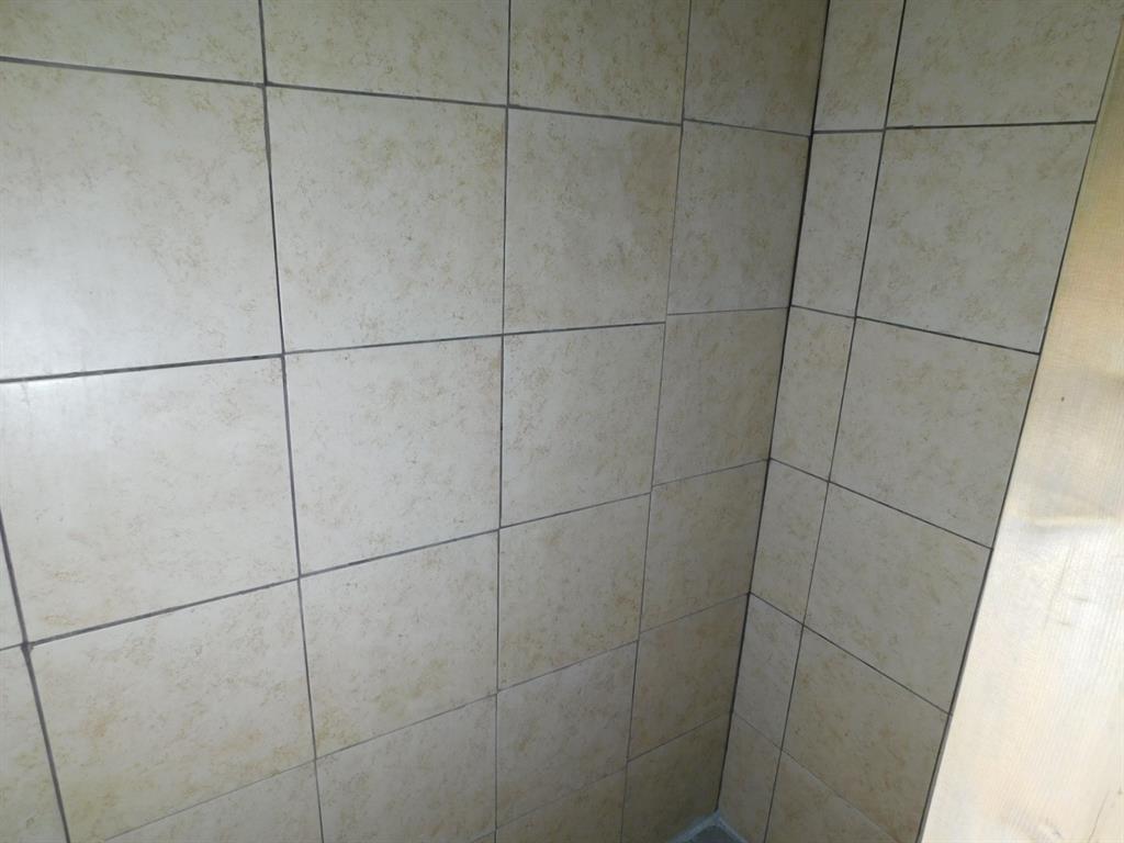 165 Rosewood Road Springhill, LA 71075 - Photo 27 of 27 a bathroom with a shower