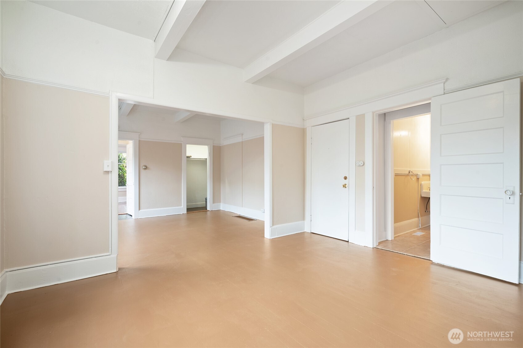 1425 Palm Avenue Southwest Seattle, WA 98116 - Photo 19 of 23