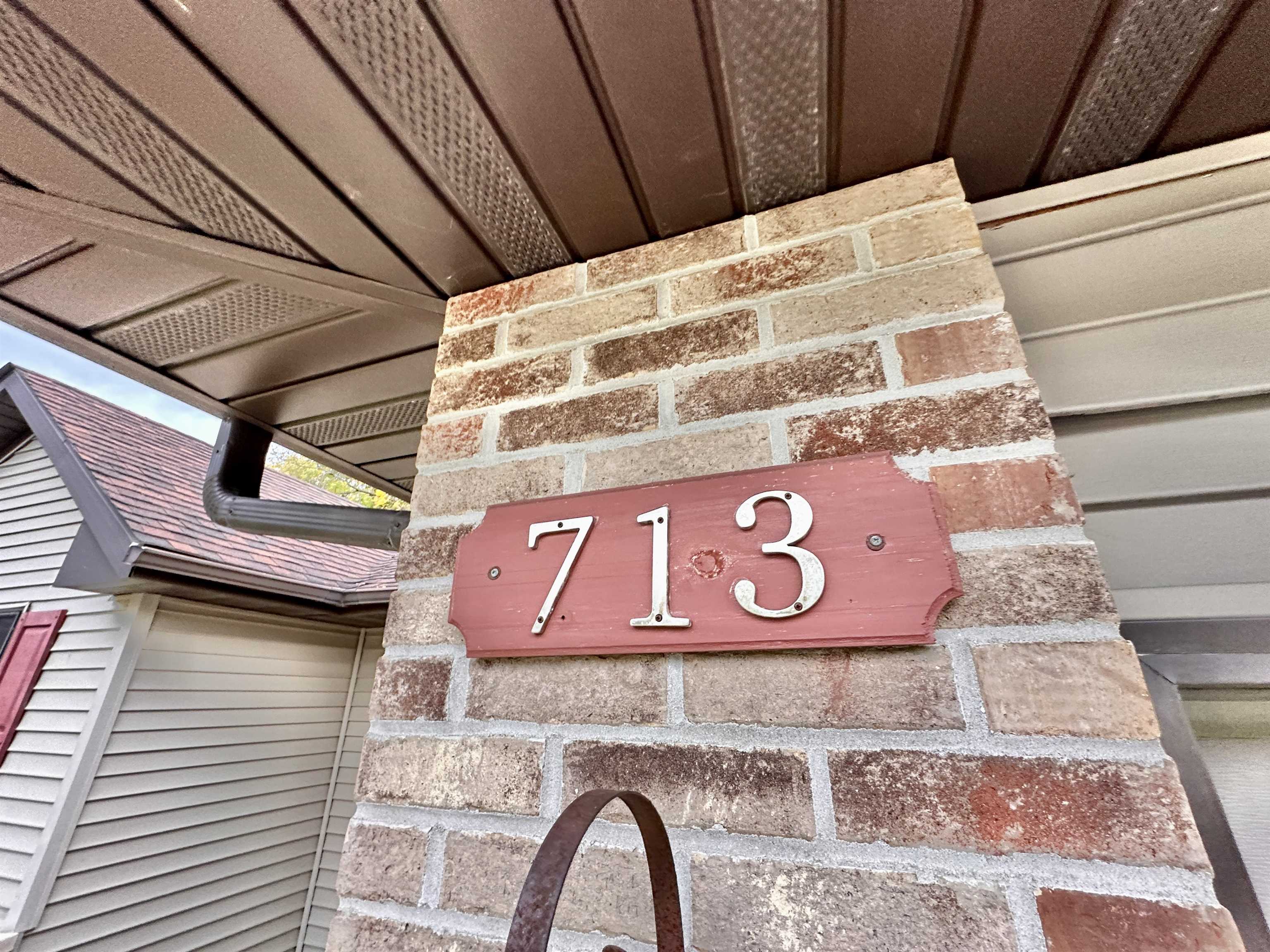 713 North Alpine Road Rockford, IL 61107 - Photo 4 of 40 Gallery Image 4