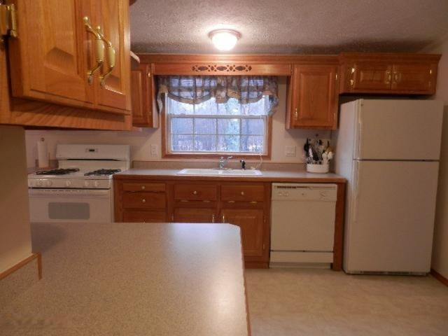 18402 Litzen Road Copemish, MI 49625 - Photo 7 of 34 New Gas Range