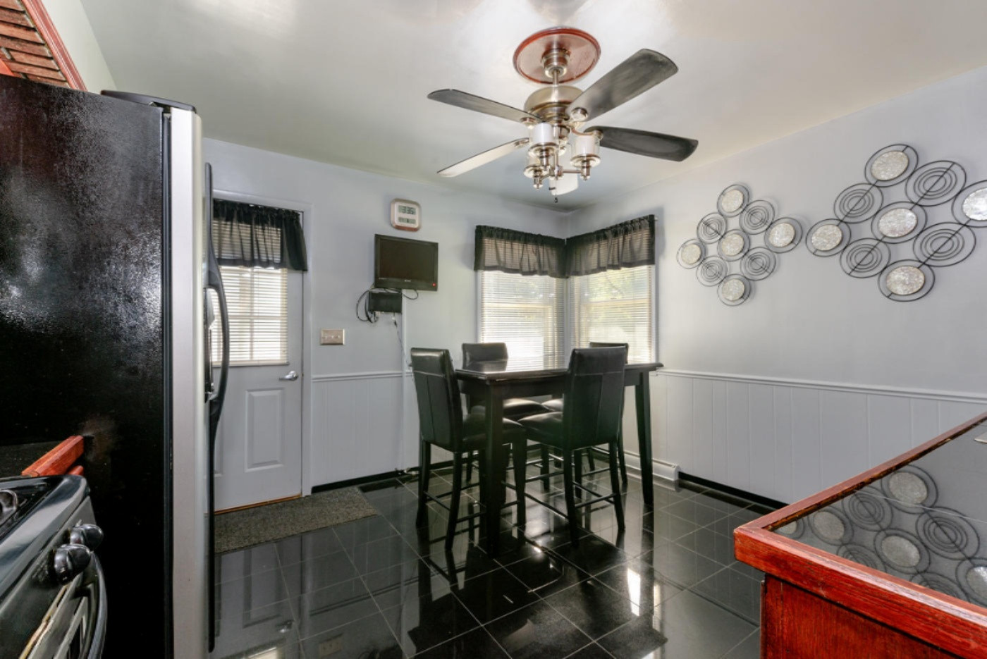 2522 Nichols Road Kalamazoo, MI 49004 - Photo 3 of 22 Nichols_Rd_2522_Kalamazoo_49004-Interior