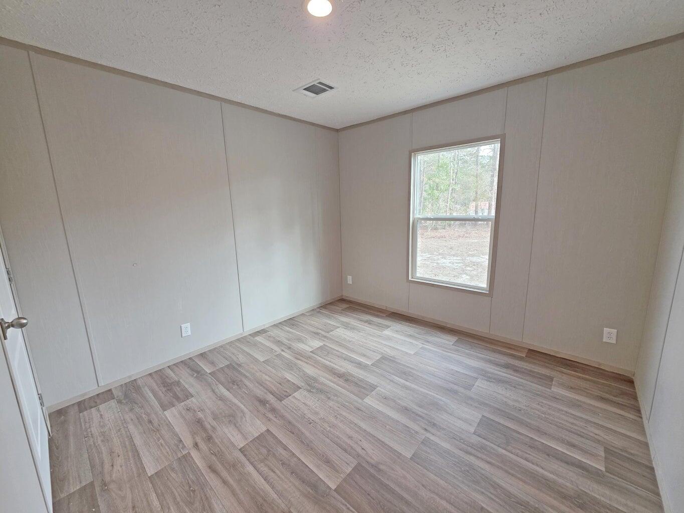 1014 Hull Lane Williston, SC 29853 - Photo 11 of 15 20260111211119321153000000-o