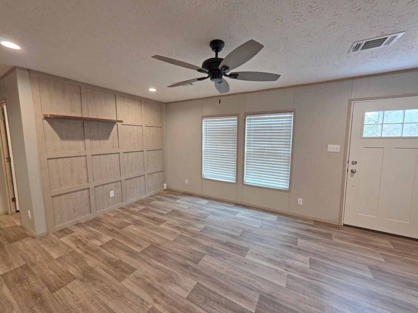 1014 Hull Lane Williston, SC 29853 - Photo 6 of 15 20260111211153267685000000-o