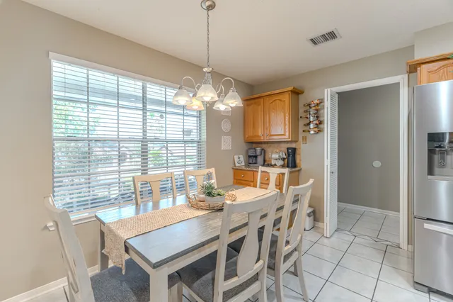 $2,850 | 13417 Bunker Hill Drive, Willis, TX 77318