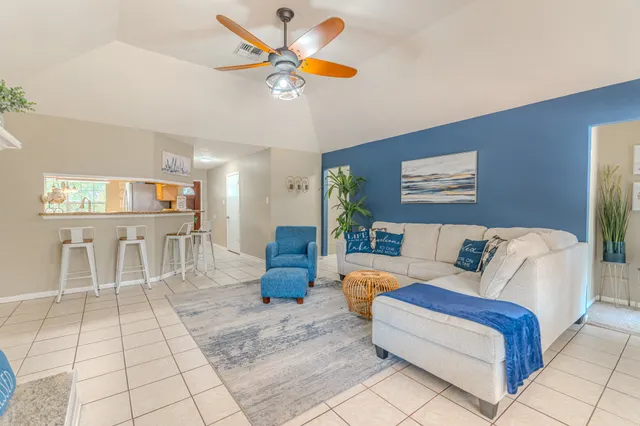 $2,850 | 13417 Bunker Hill Drive, Willis, TX 77318