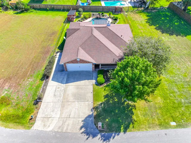 $2,850 | 13417 Bunker Hill Drive, Willis, TX 77318