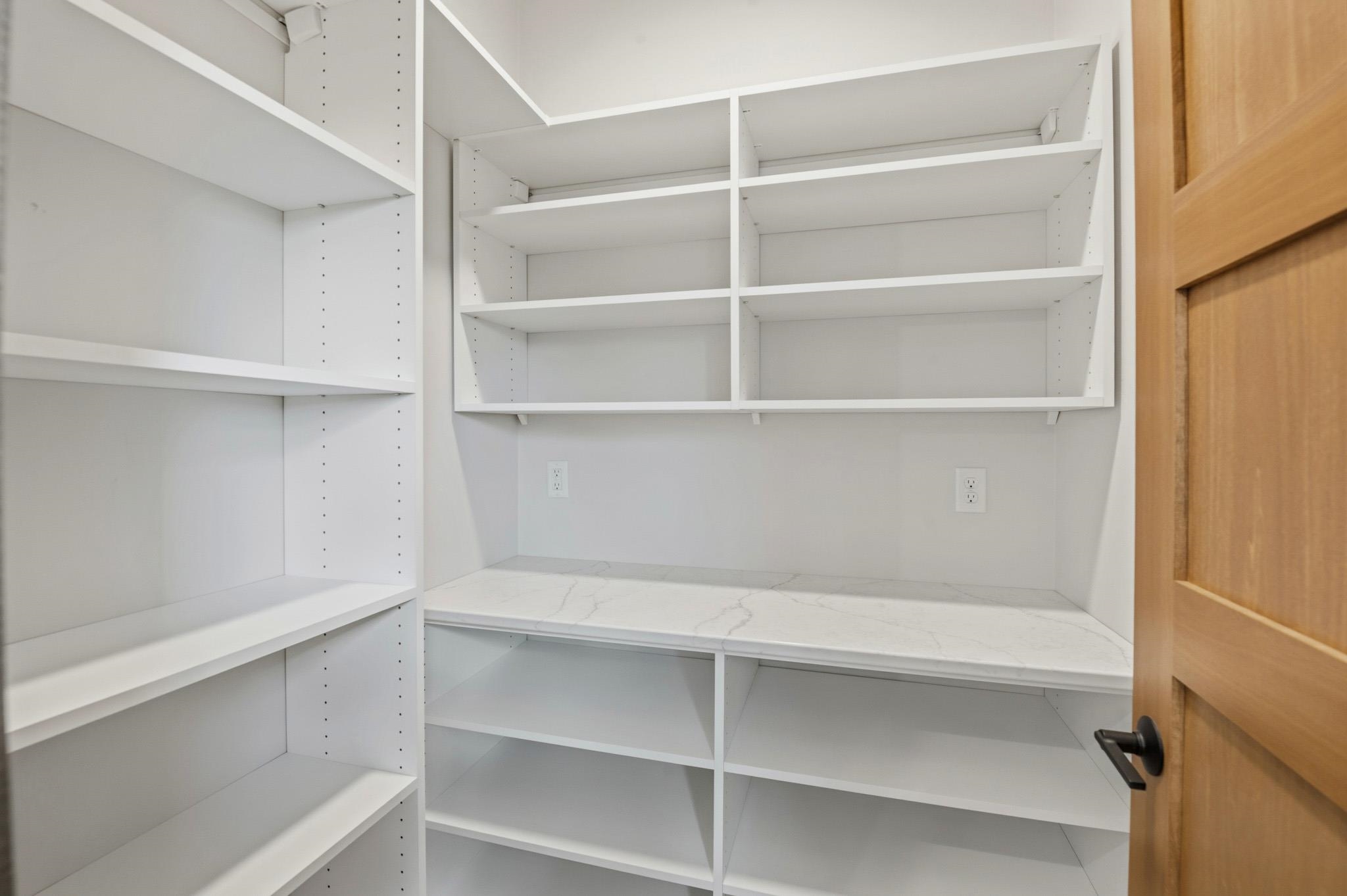 1853 London Road Green Bay, WI 54311 - Photo 12 of 44 Gallery Image 12