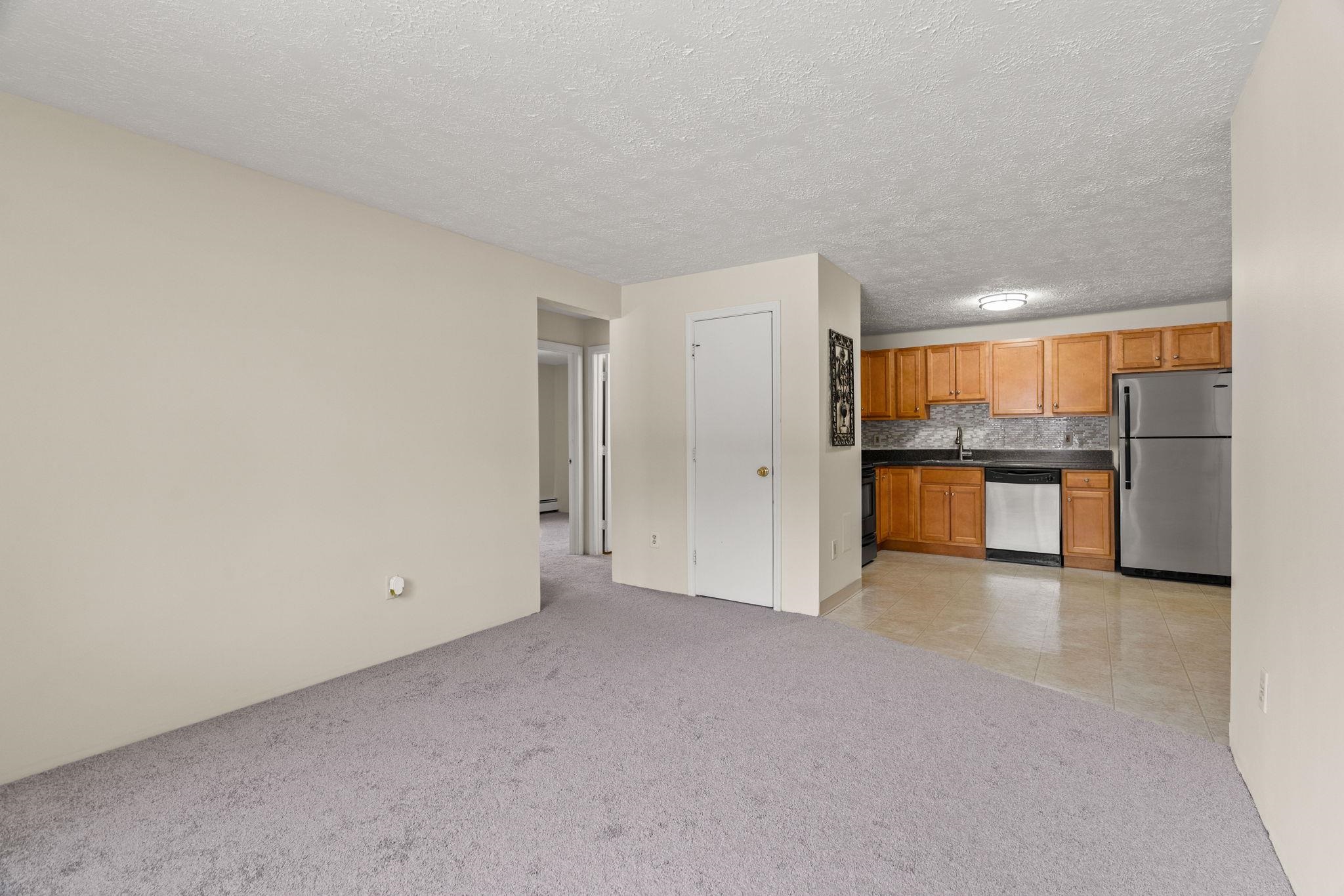 555 Calef Road, Unit 1 Manchester, NH 03103 - Photo 11 of 23
