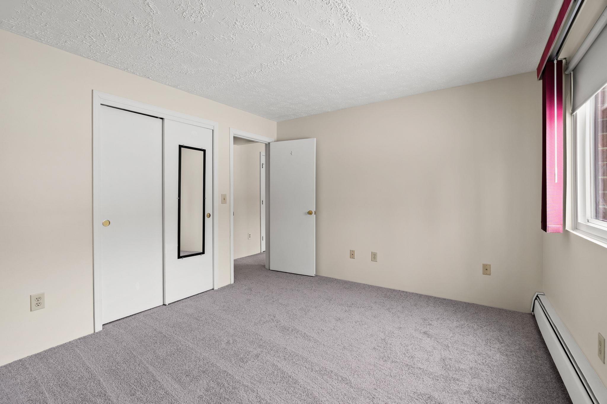 555 Calef Road, Unit 1 Manchester, NH 03103 - Photo 16 of 23