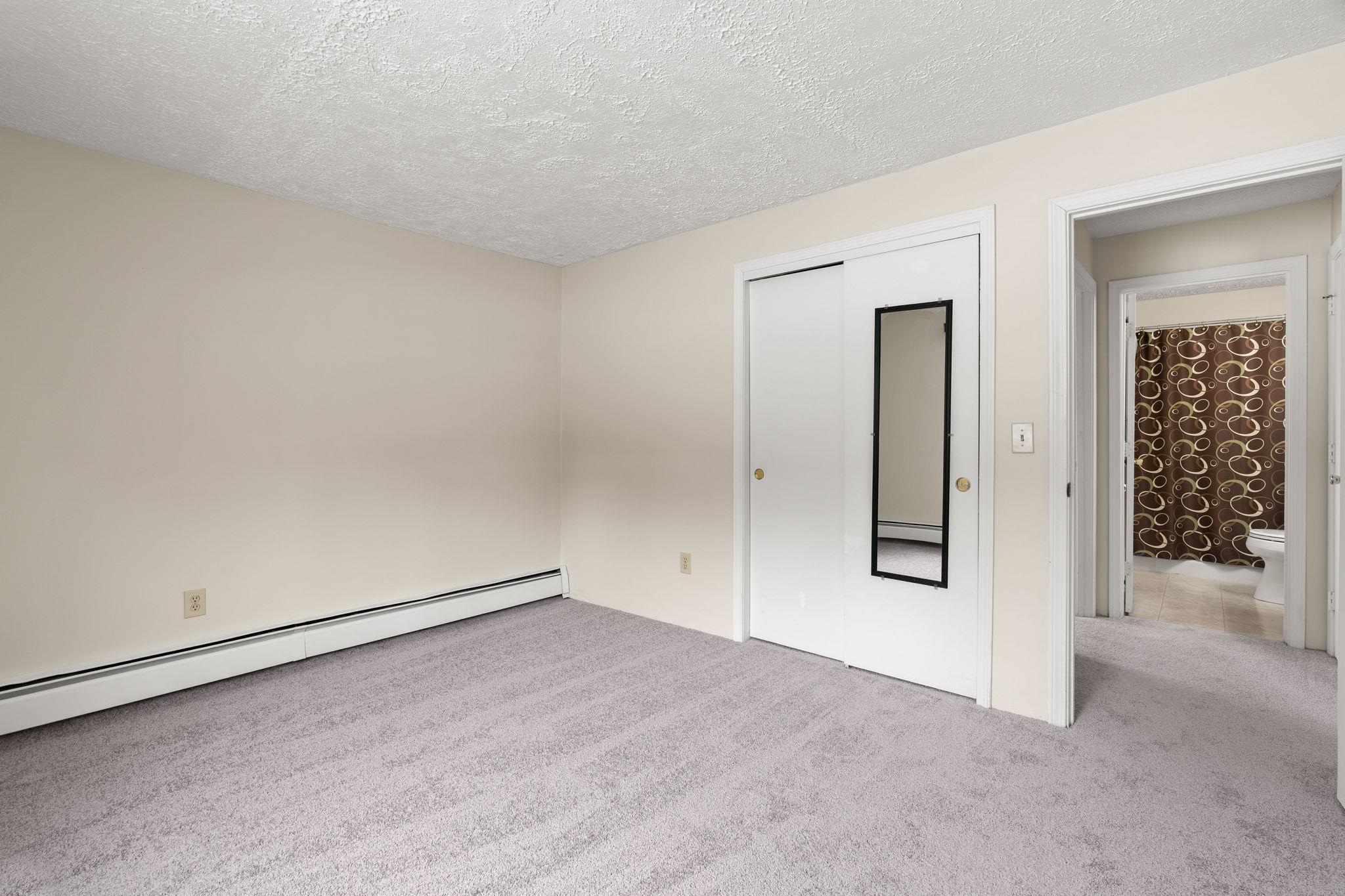 555 Calef Road, Unit 1 Manchester, NH 03103 - Photo 17 of 23