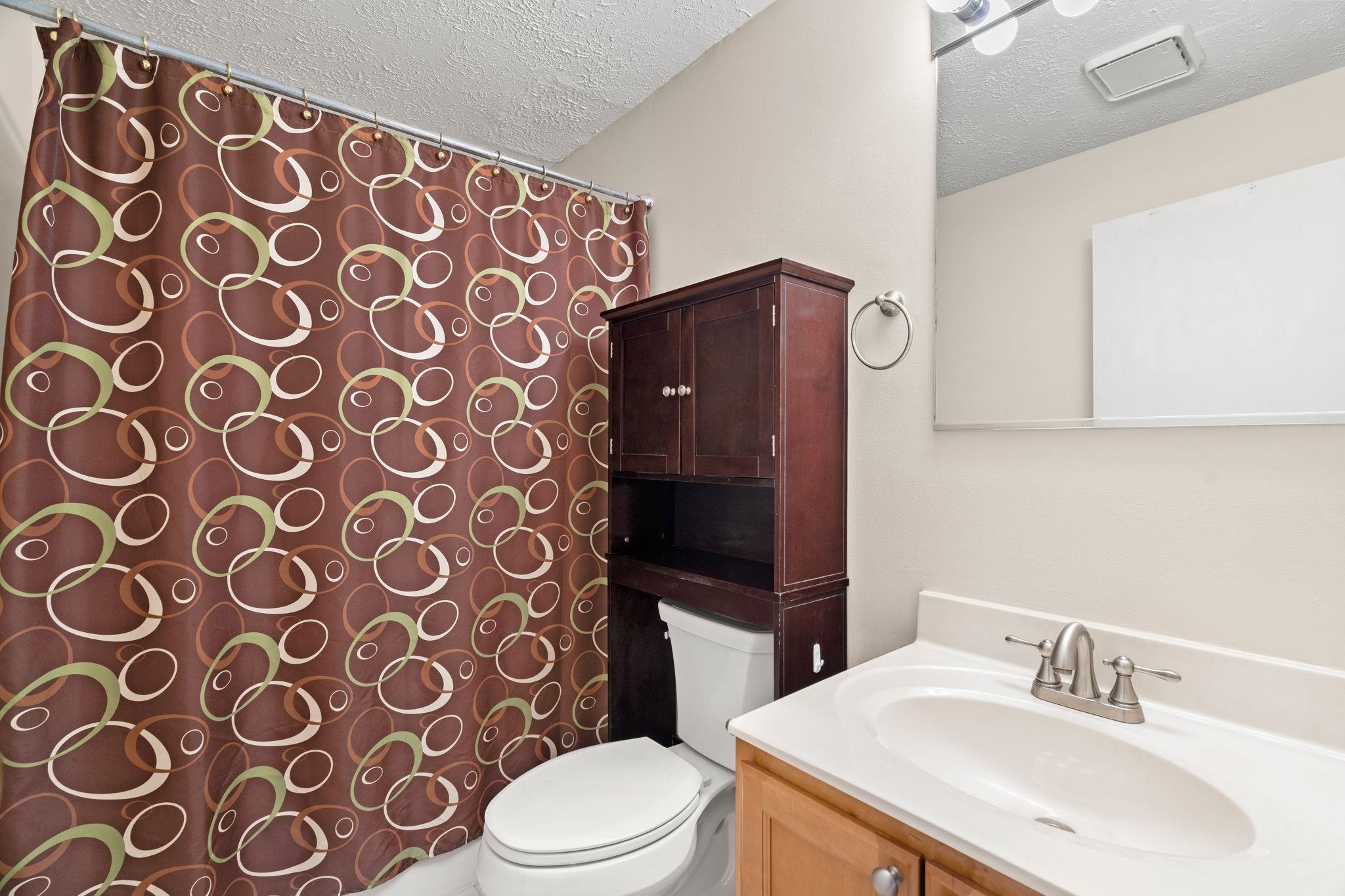 555 Calef Road, Unit 1 Manchester, NH 03103 - Photo 18 of 23