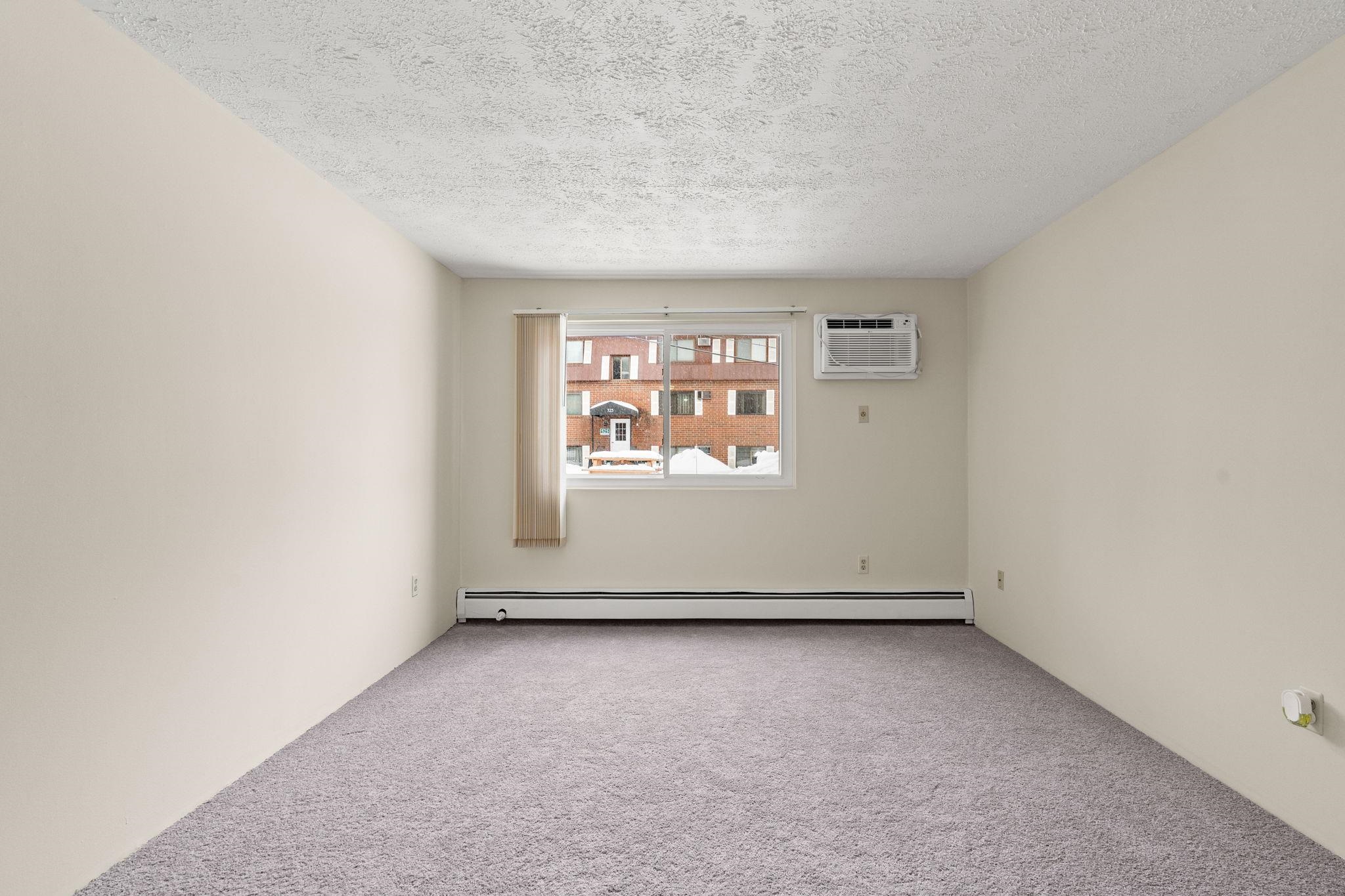 555 Calef Road, Unit 1 Manchester, NH 03103 - Photo 4 of 23