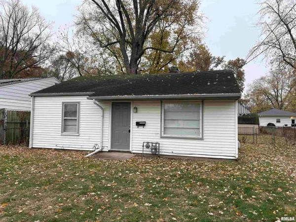 $1,149 | 2822 West Antoinette Street, Peoria, IL 61605