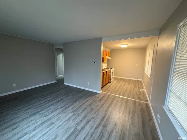 $1,149 | 2822 West Antoinette Street, Peoria, IL 61605