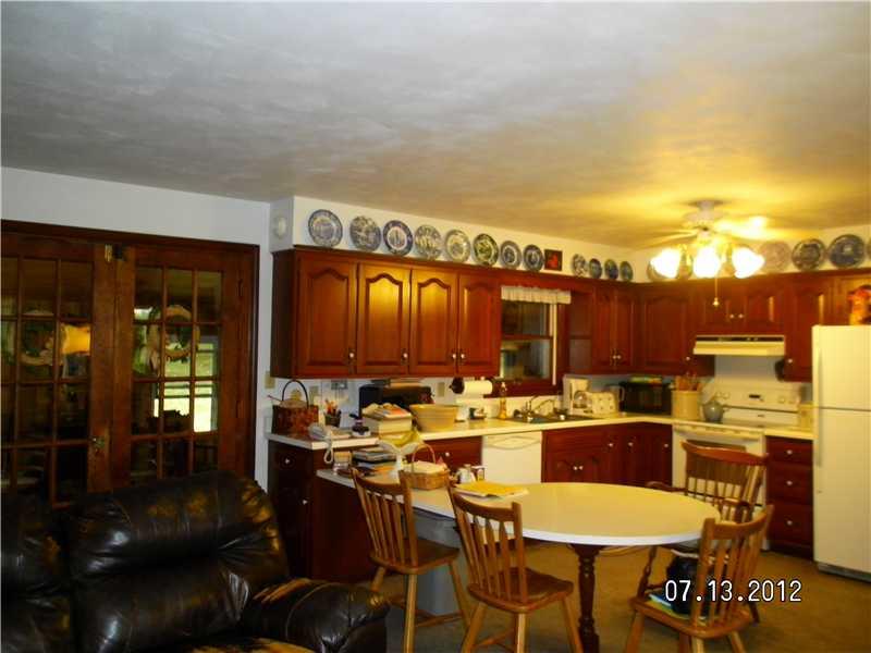 307 Longs Road Latrobe, PA 15650 - Photo 3 of 18 Kitchen.