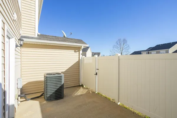 $1,695 | 2117 Victory Gallop Lane, Murfreesboro, TN 37128