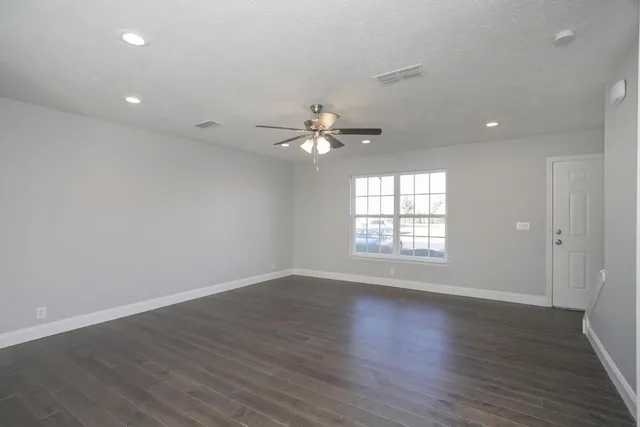 $1,695 | 2117 Victory Gallop Lane, Murfreesboro, TN 37128