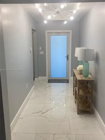 a view of livingroom with furniture