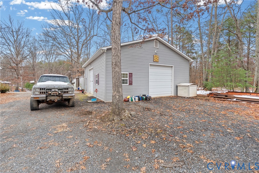 9174 Howardsville Road Howardsville, VA 24562 - Photo 36 of 53