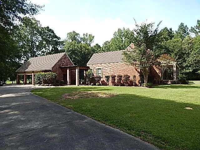 $650,000 | 64 River Road, Columbia, MS 39429