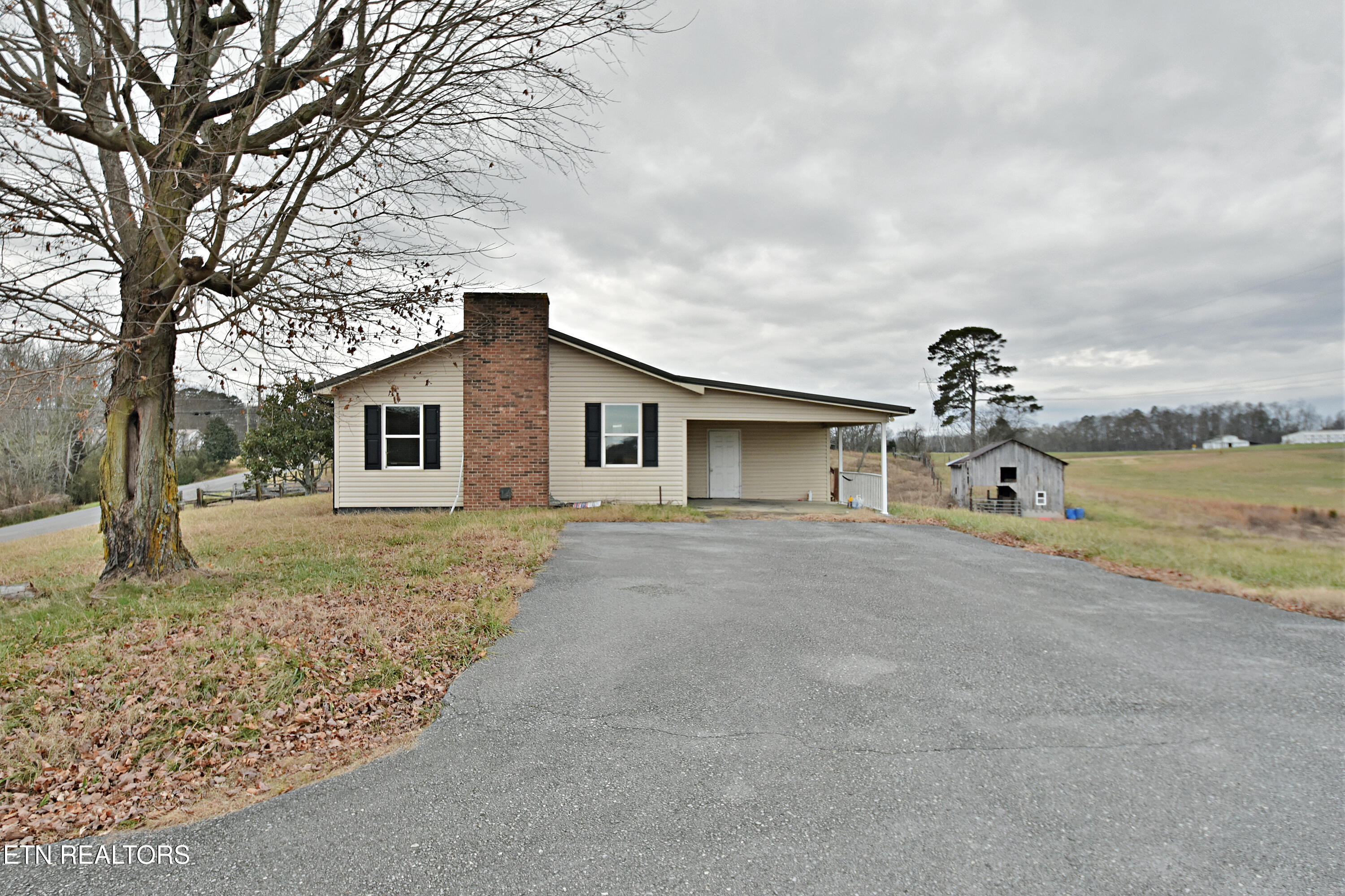 6005 Davis Ferry Road Loudon, TN 37774 - Photo 2 of 21 DSC_1344