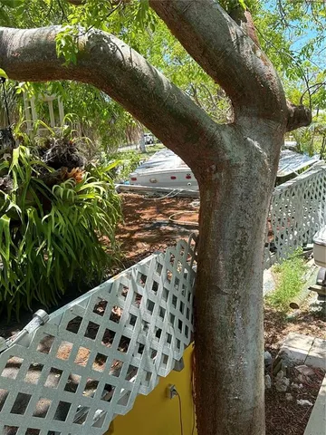 $525,000 | 563 Coconut Avenue, Goodland, FL 34140