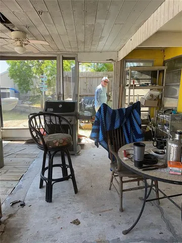 $525,000 | 563 Coconut Avenue, Goodland, FL 34140