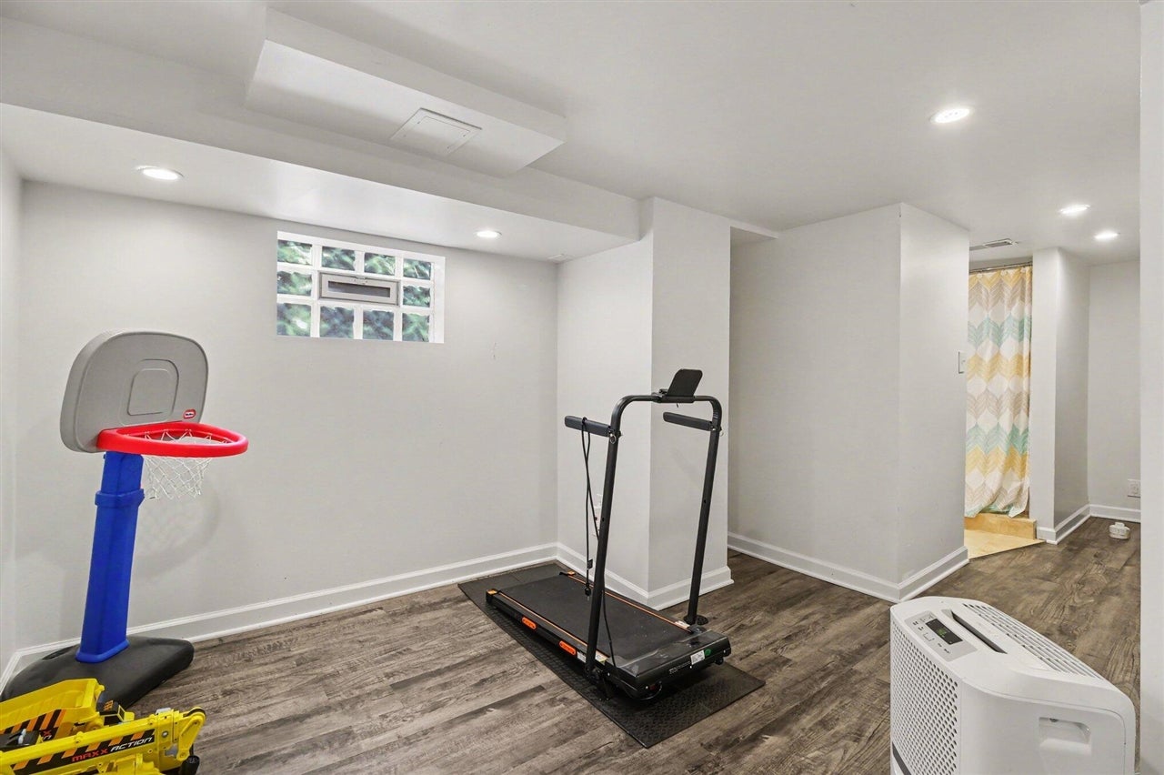 2190 Franklin Road Berkley, MI 48072 - Photo 17 of 29 Gallery Image 17
