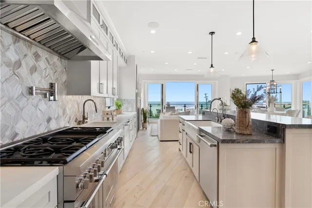 $9,150,000 | 2141 Circle Drive, Hermosa Beach, CA 90254