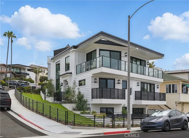 $9,150,000 | 2141 Circle Drive, Hermosa Beach, CA 90254