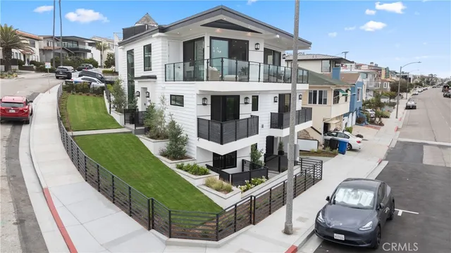$9,150,000 | 2141 Circle Drive, Hermosa Beach, CA 90254
