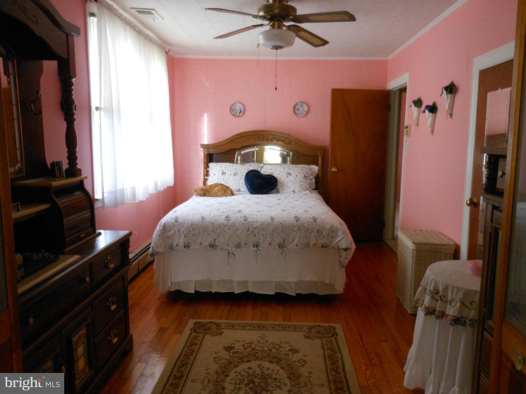 905 Oakleigh Beach Road Baltimore, MD 21222 - Photo 15 of 30 Bath (Master)