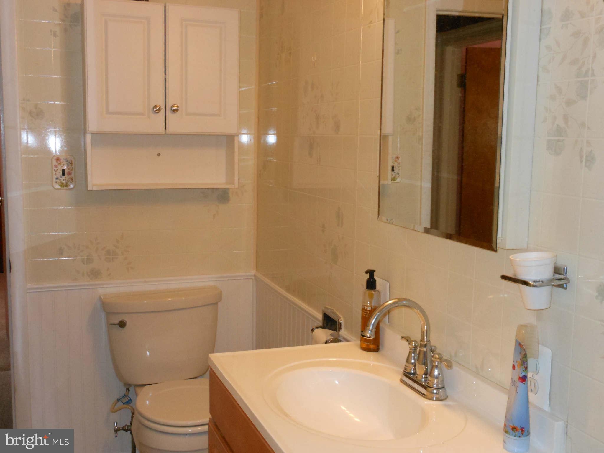 905 Oakleigh Beach Road Baltimore, MD 21222 - Photo 19 of 30 Bath