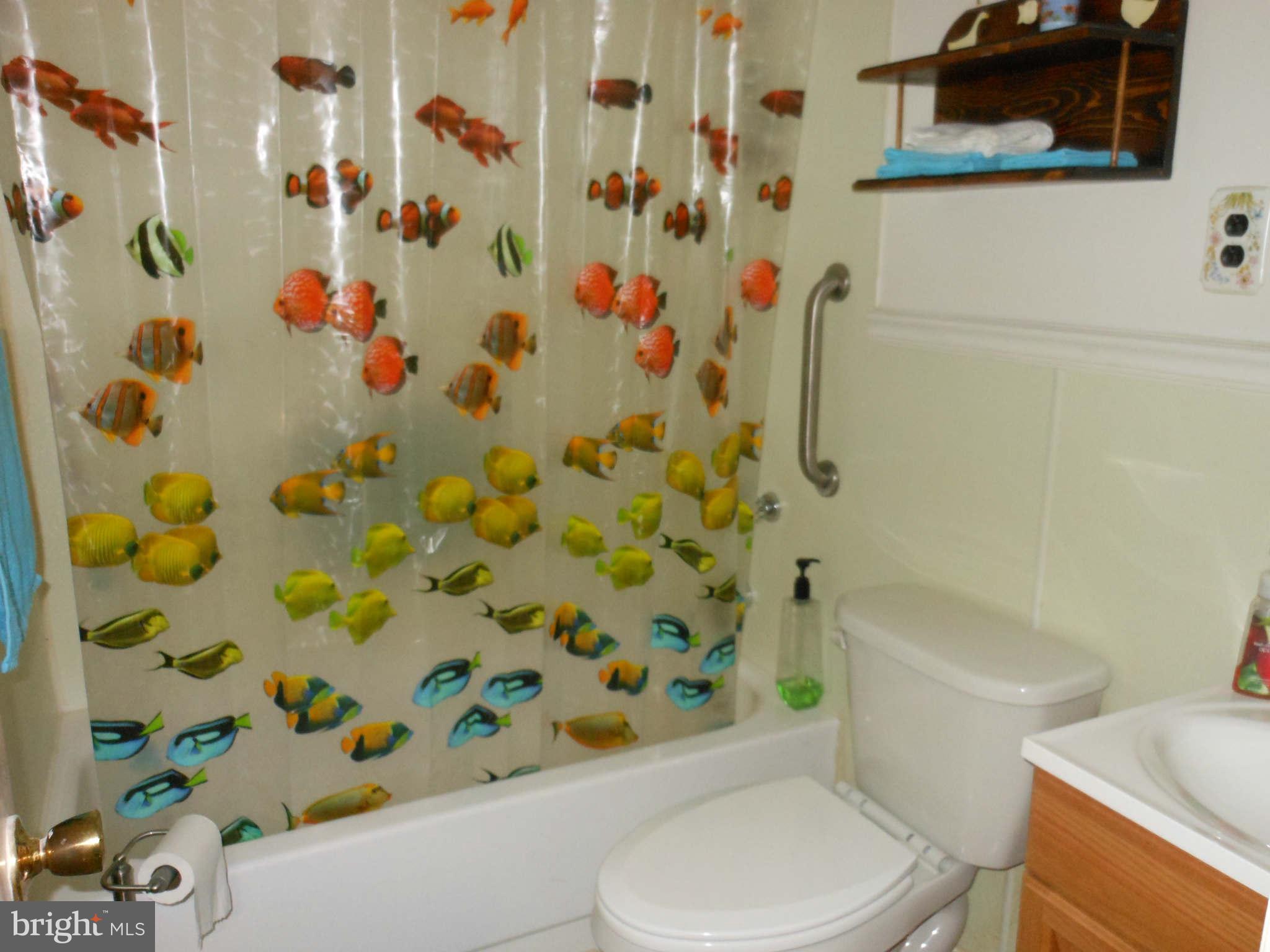 905 Oakleigh Beach Road Baltimore, MD 21222 - Photo 21 of 30 Bath