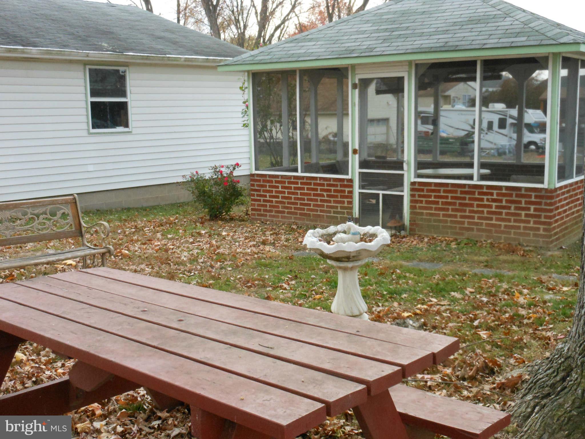 905 Oakleigh Beach Road Baltimore, MD 21222 - Photo 5 of 30 Exterior (Rear)
