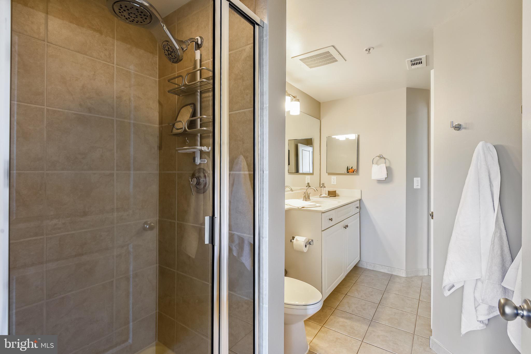 851 North Glebe Road, Unit 1505 Arlington, VA 22203 - Photo 20 of 85 Bathroom 1 w/ Shower Stall