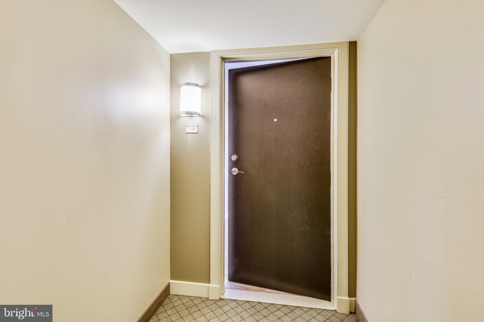 851 North Glebe Road, Unit 1505 Arlington, VA 22203 - Photo 27 of 85 Unit Entry Door