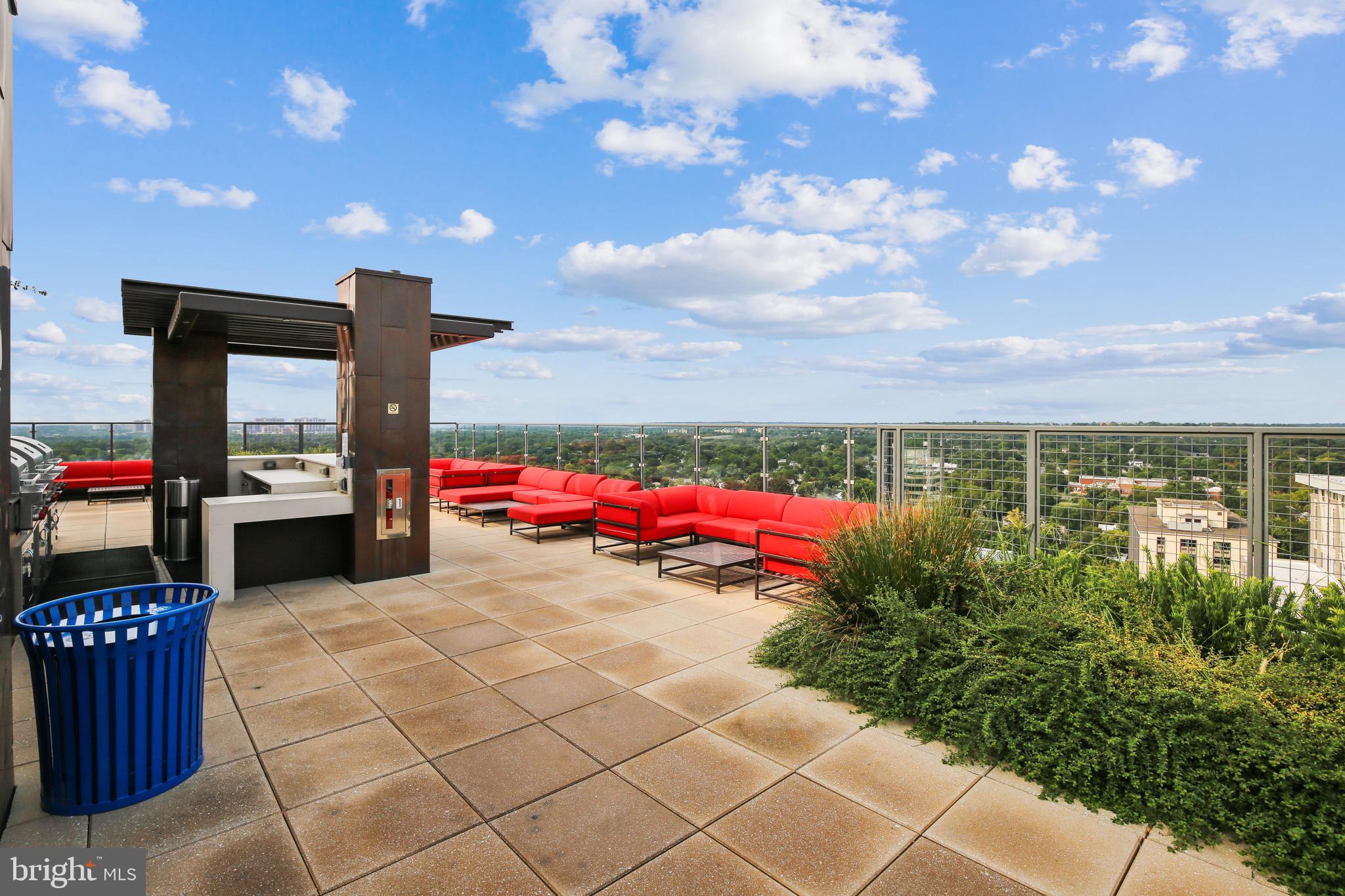 851 North Glebe Road, Unit 1505 Arlington, VA 22203 - Photo 51 of 85 Rooftop Lounge Seating Area