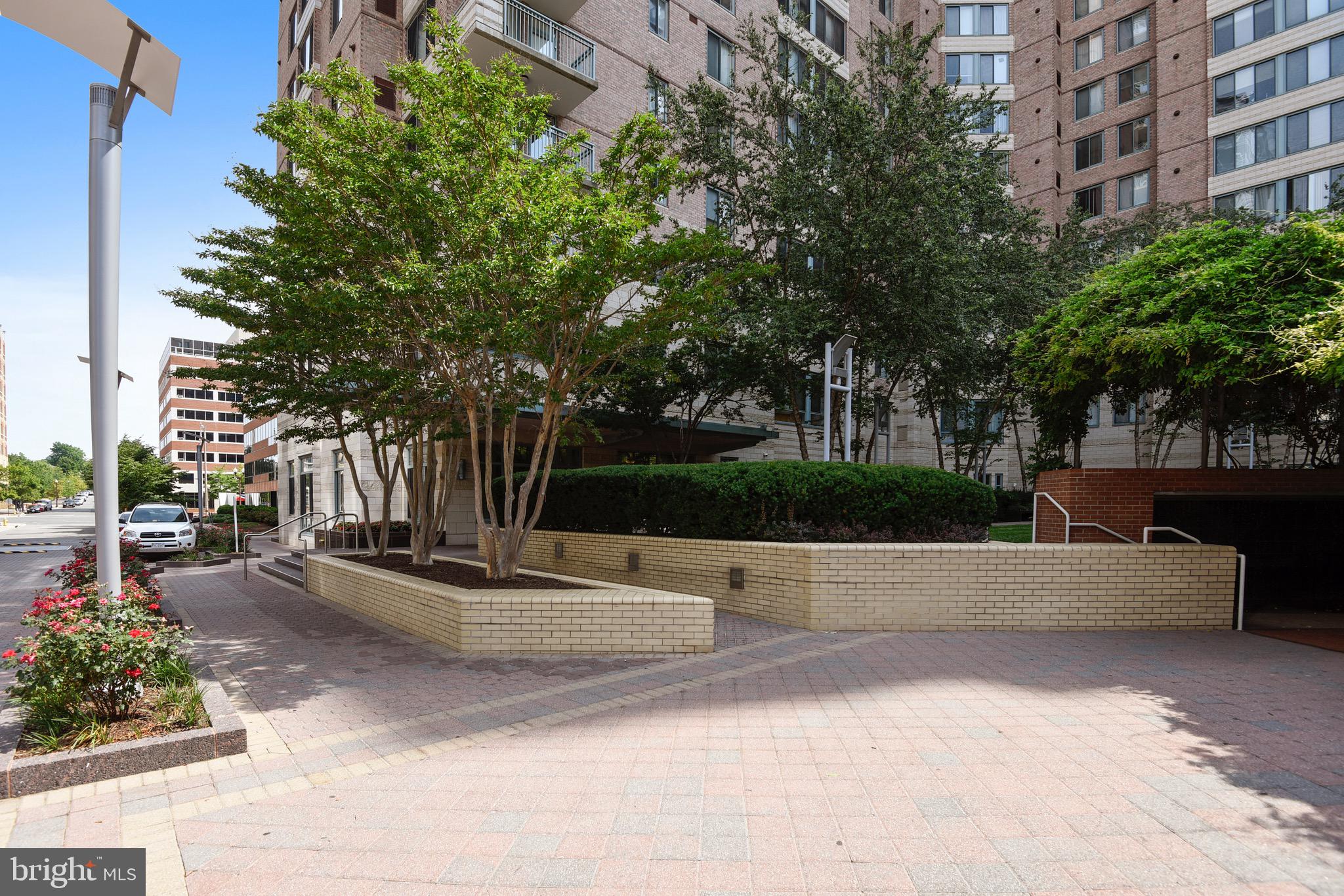 851 North Glebe Road, Unit 1505 Arlington, VA 22203 - Photo 60 of 85 Community Courtyard Entrance