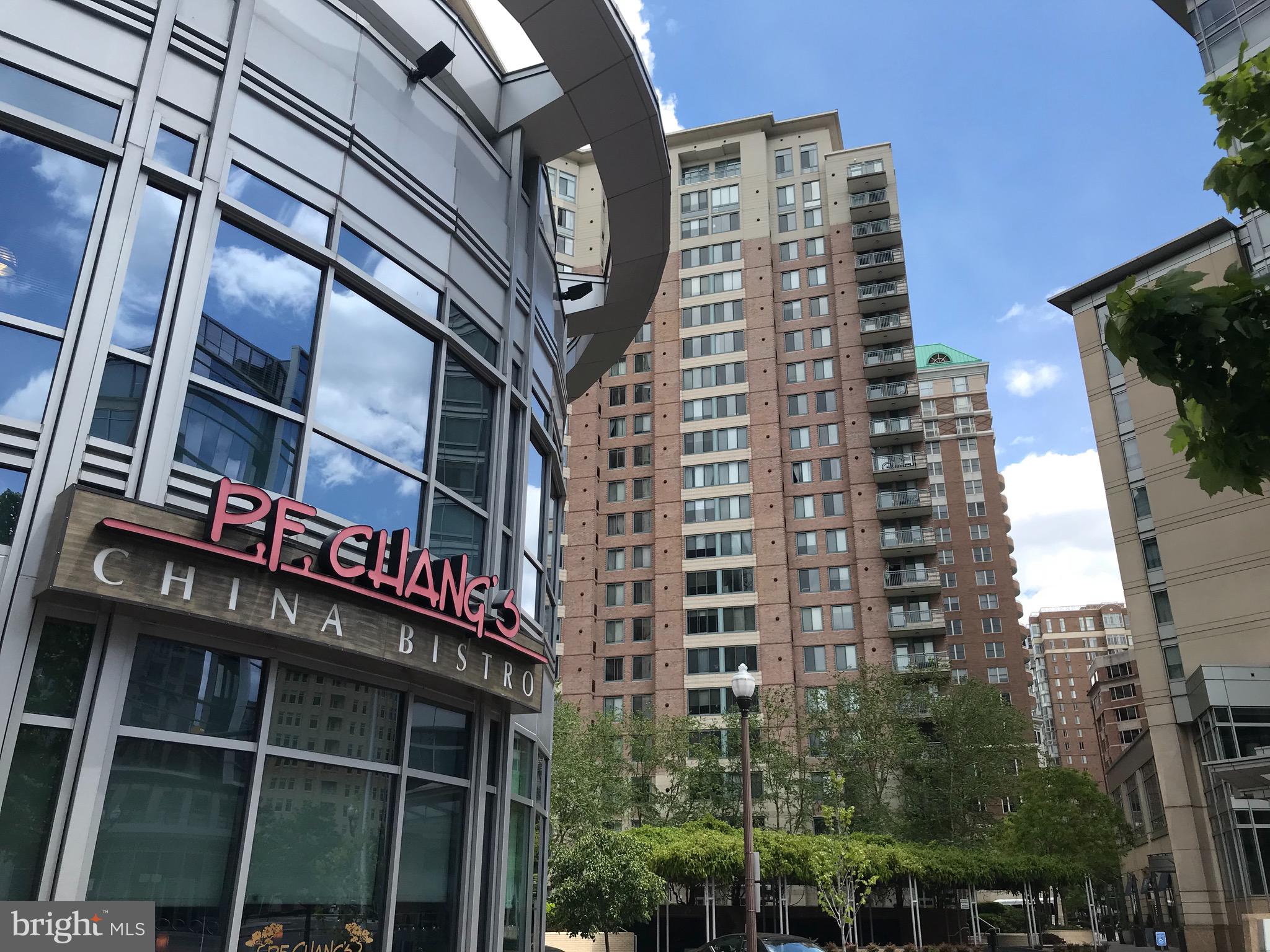 851 North Glebe Road, Unit 1505 Arlington, VA 22203 - Photo 63 of 85 PF Chang's Restaurant