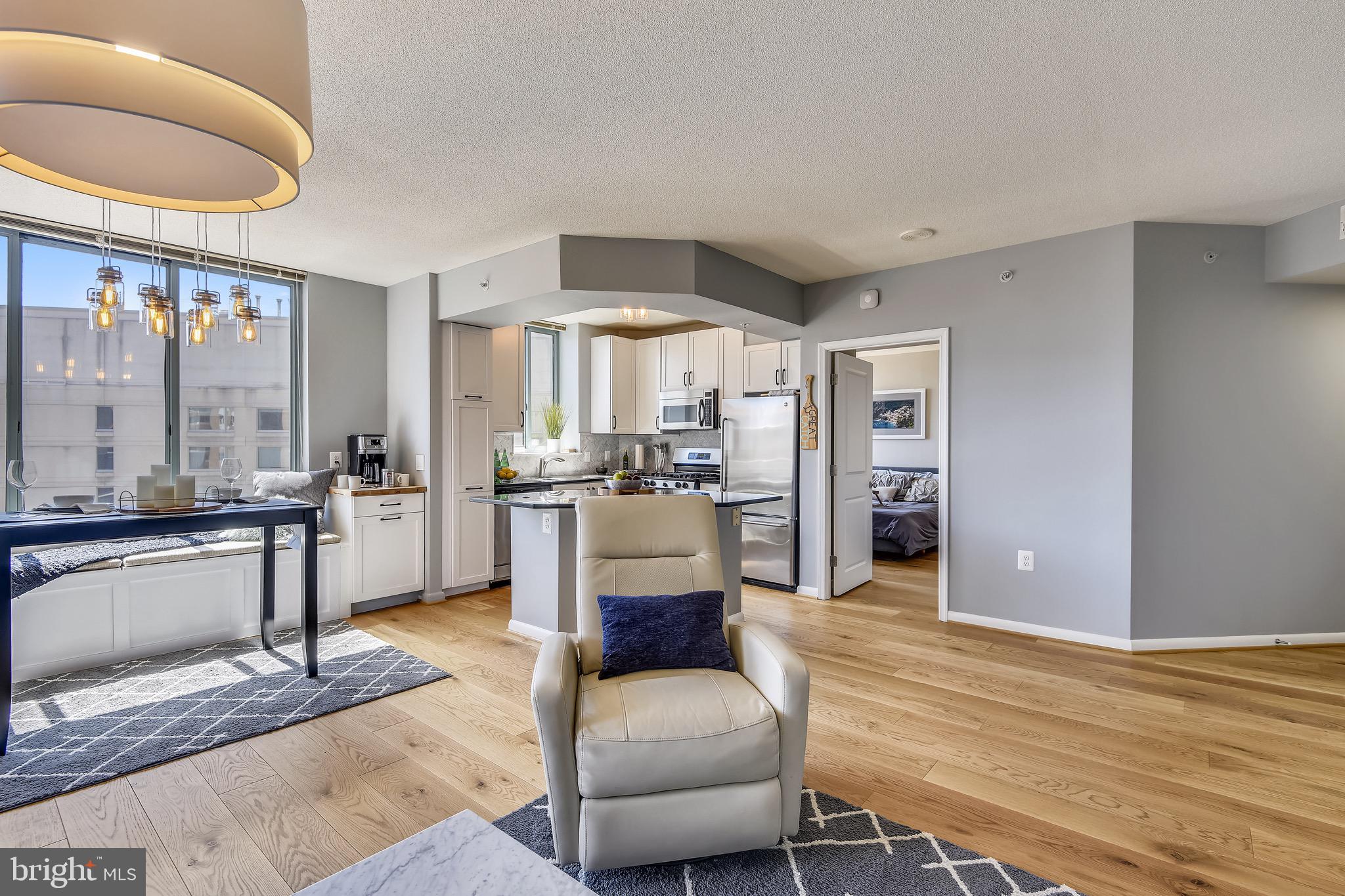 851 North Glebe Road, Unit 1505 Arlington, VA 22203 - Photo 83 of 85 Living Room w/ Open Floor Plan / Hardwood Flooring