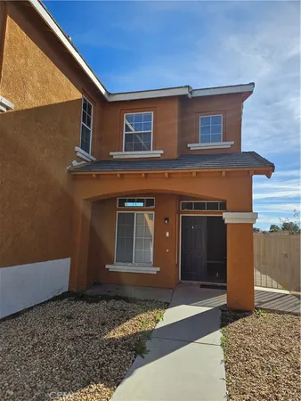 $2,800 | 12533 Loma Verde Drive, Victorville, CA 92392