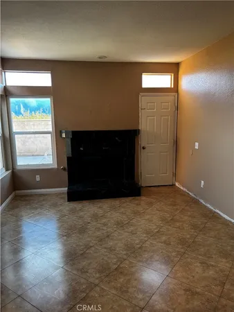 $2,800 | 12533 Loma Verde Drive, Victorville, CA 92392