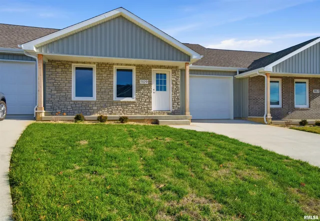 $275,000 | 1109 Lawson Street, Washington, IL 61571