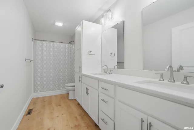 $275,000 | 1109 Lawson Street, Washington, IL 61571